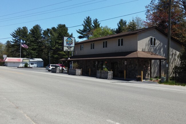 More details for 8587 W Silver Lake Rd, Mears, MI - Retail for Sale