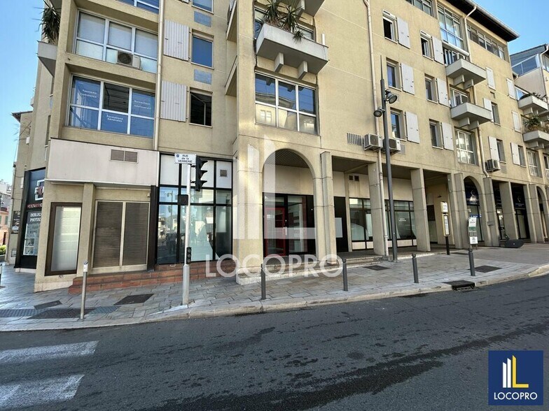 Bureau dans Cannes à vendre - Photo du bâtiment - Image 2 de 5