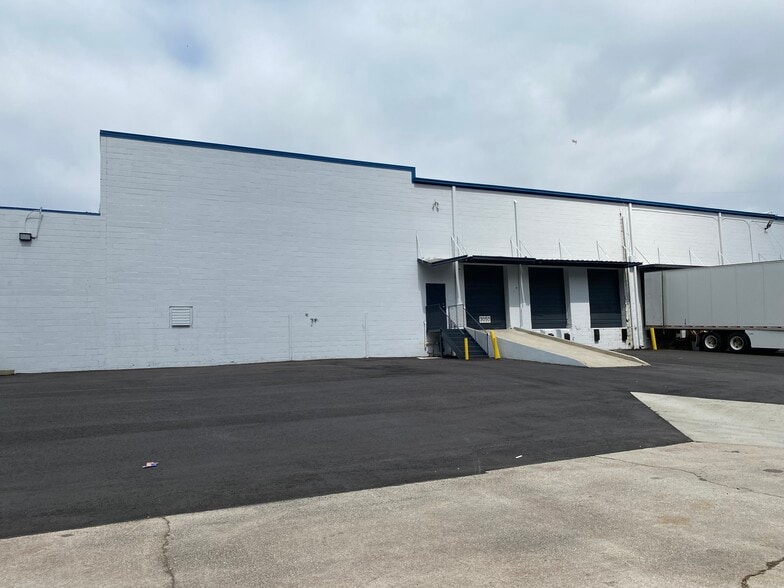 3024-3052 Miller Rd, Lithonia, GA for lease - Building Photo - Image 3 of 7