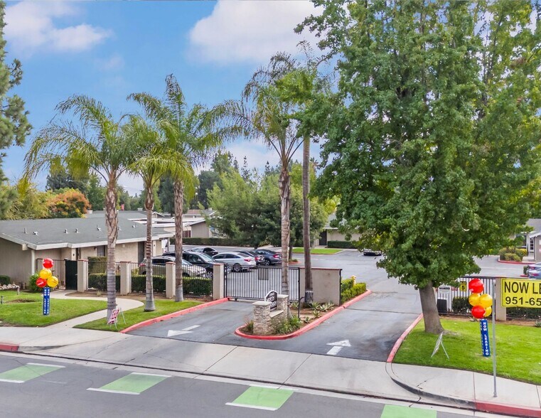 23925-23967 Eucalyptus Ave, Moreno Valley, CA à vendre - Photo du bâtiment - Image 3 de 53