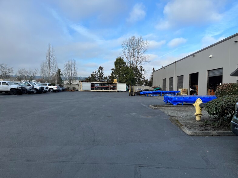 2323 E Pioneer Ave, Puyallup, WA for lease - Building Photo - Image 2 of 6