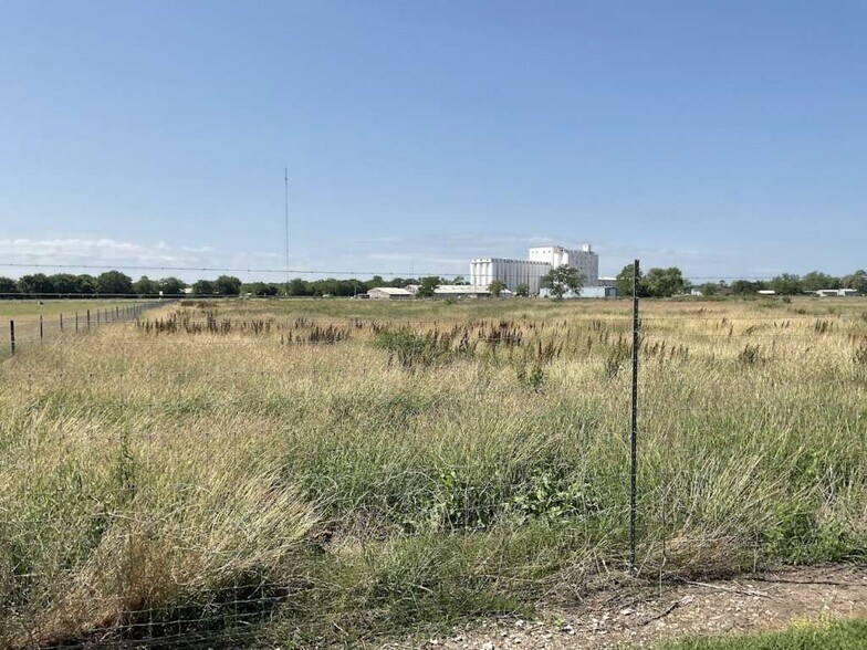 304 E York St, Ganado, TX à vendre - Photo du bâtiment - Image 3 de 4