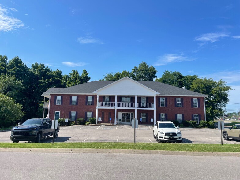 2503 Wilma Rudolph Blvd, Clarksville, TN à louer - Photo du bâtiment - Image 1 de 26