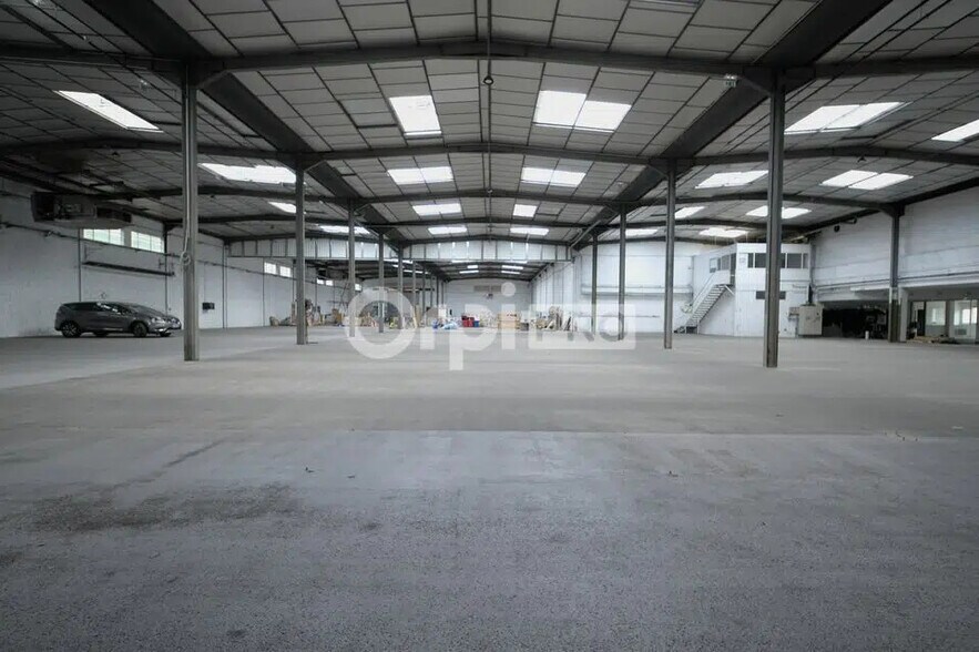 Bureau dans Vaulx-en-Velin à louer - Photo intérieure - Image 3 de 7