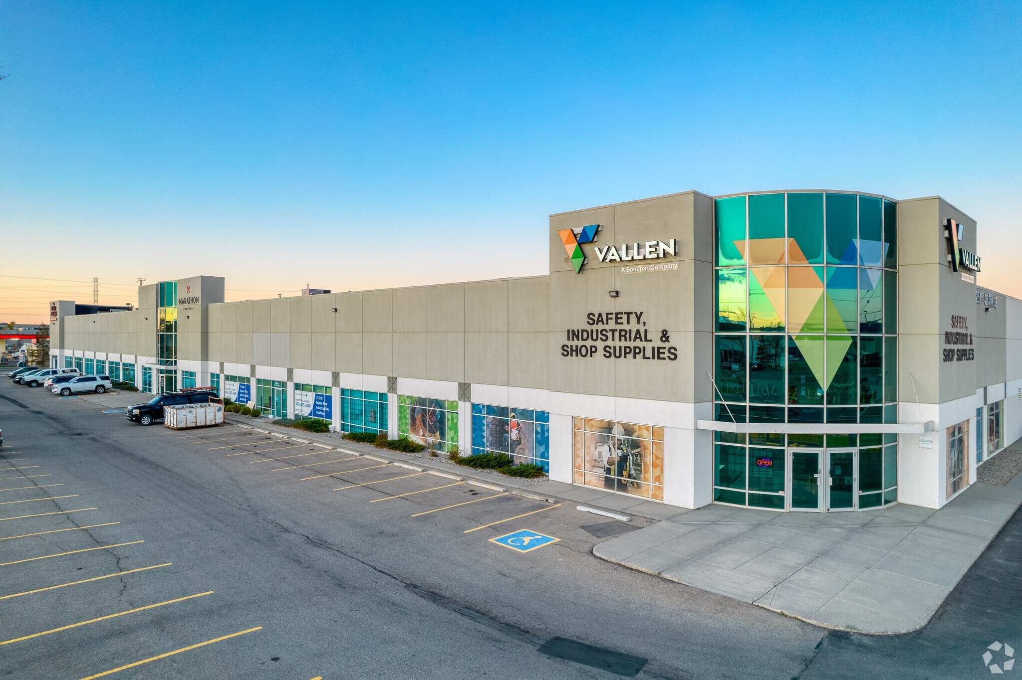 5251 48th Ave SE, Calgary, AB for sale Primary Photo- Image 1 of 1