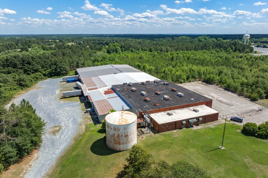 520 E Main St, Candor, NC à vendre - Photo du bâtiment - Image 3 de 14