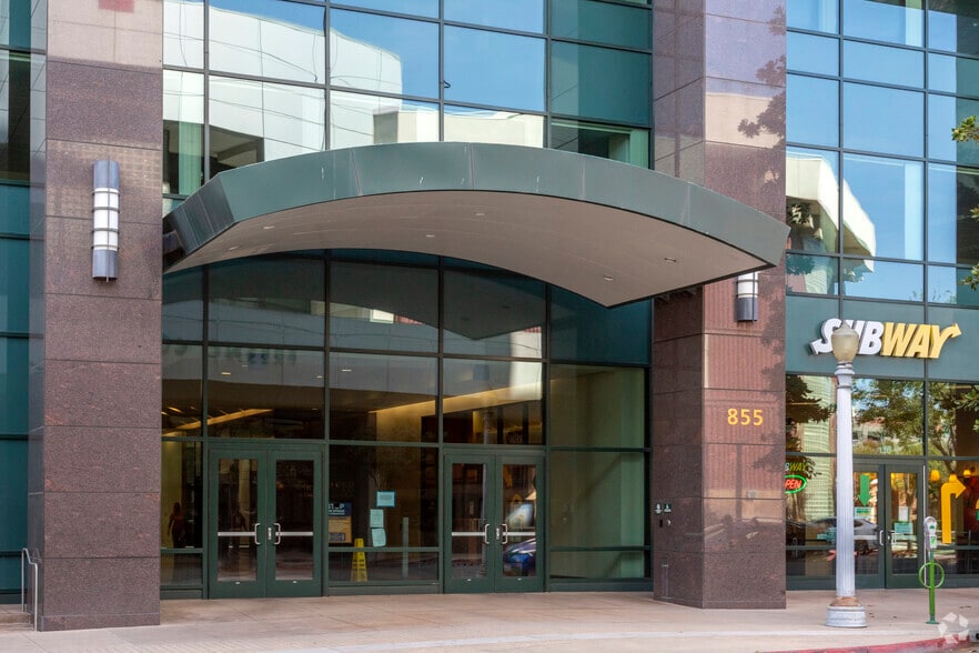 855 M St, Fresno, CA for lease - Building Photo - Image 3 of 5