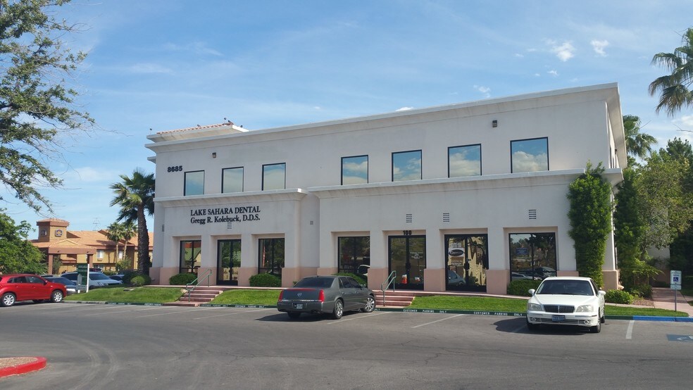 8685 W Sahara Ave, Las Vegas, NV à louer - Photo principale - Image 2 de 7