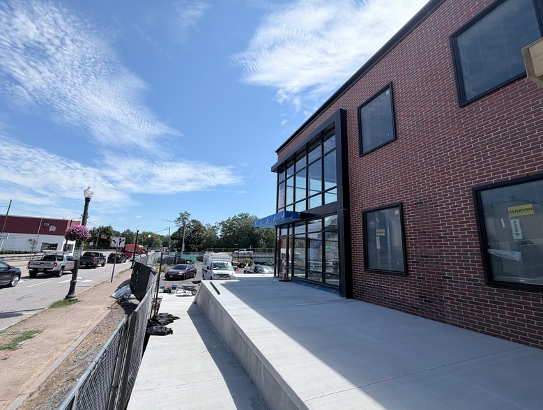 345 Main St, Norwich, CT for lease - Building Photo - Image 3 of 26