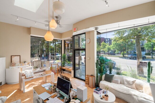 More details for 1680 Beacon St, Brookline, MA - Retail for Lease
