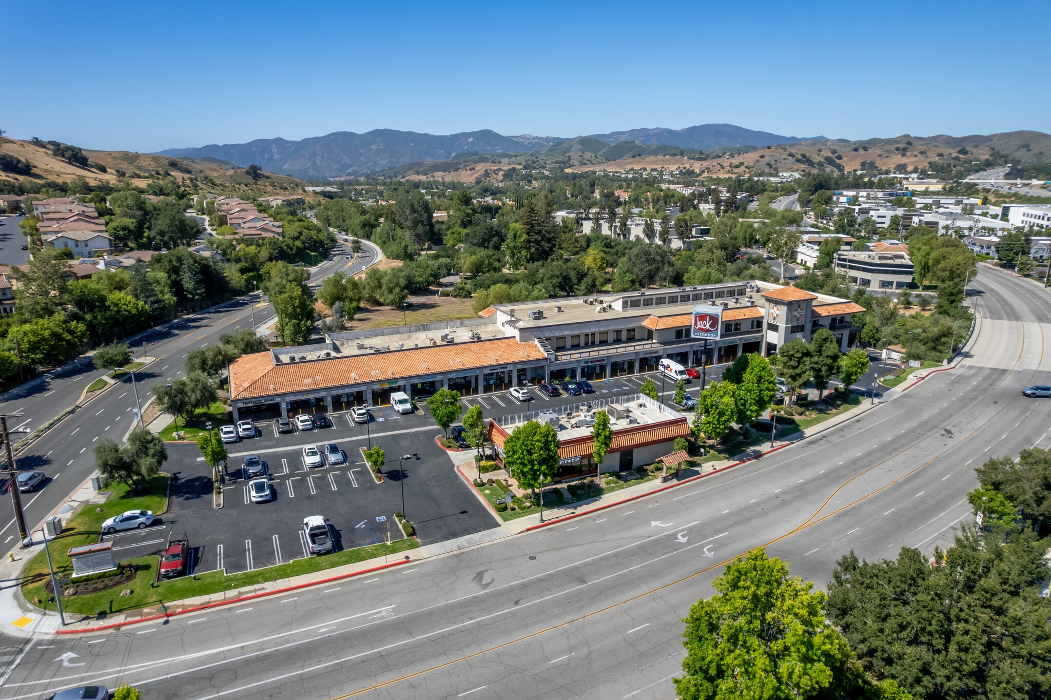 26500 W Agoura Rd, Calabasas, CA for lease Primary Photo- Image 1 of 3