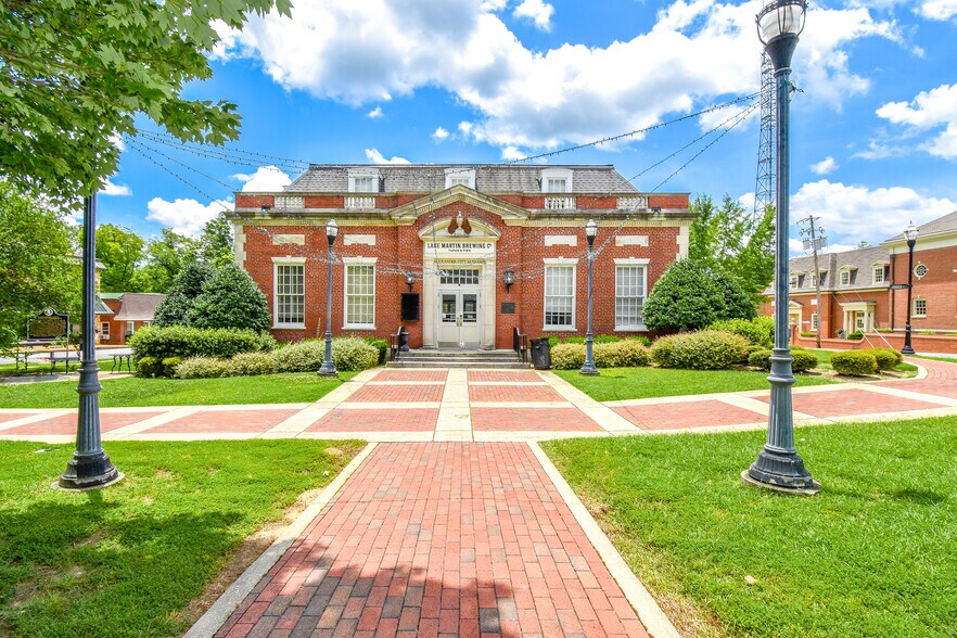 82 Court Sq, Alexander City, AL à vendre - Photo du bâtiment - Image 3 de 51