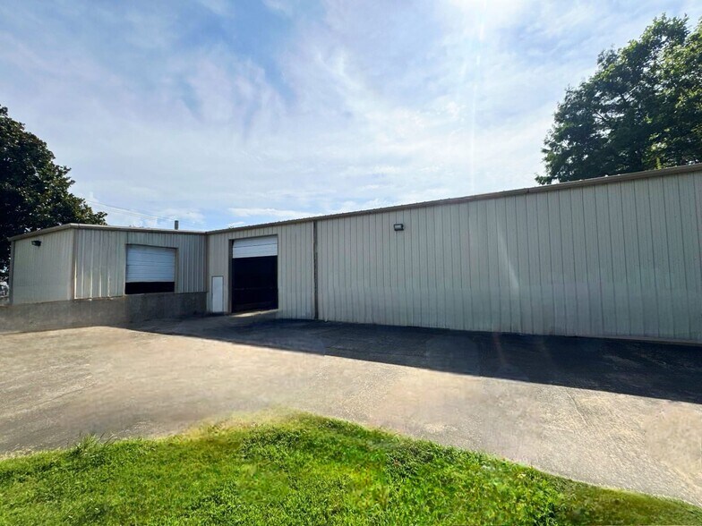 600 S Plum St, Pine Bluff, AR à louer - Photo du bâtiment - Image 3 de 6
