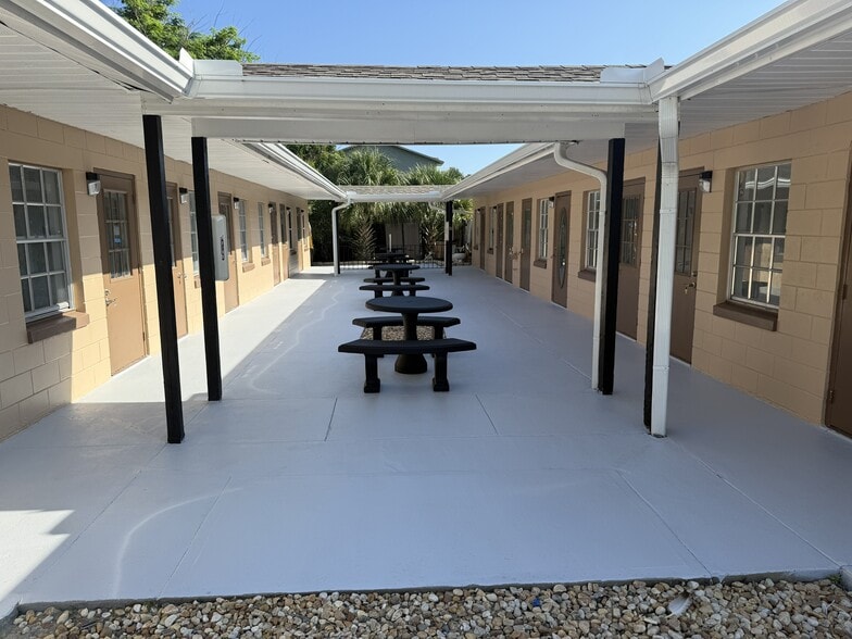 203 N Industrial Dr, Orange City, FL for lease - Building Photo - Image 2 of 8