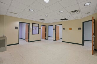 8710 5th Ave, Brooklyn, NY à vendre Photo intérieure- Image 2 de 11