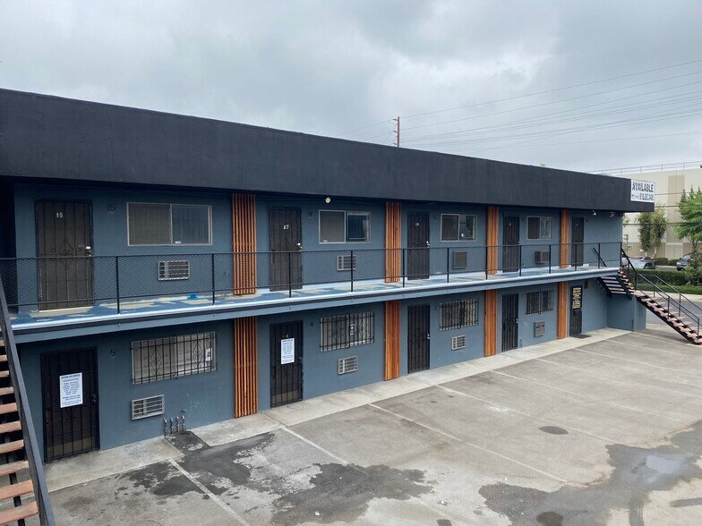 15904 Strathern St, Van Nuys, CA à louer - Photo du bâtiment - Image 3 de 8