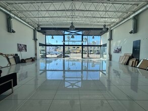 3212 Santa Monica Blvd, Santa Monica, CA for lease Interior Photo- Image 2 of 6