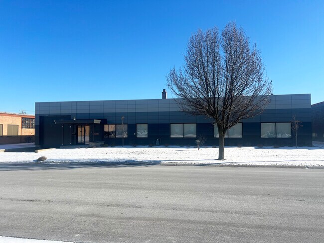 Plus de détails pour 119 Bond St, Elk Grove Village, IL - Industriel à louer