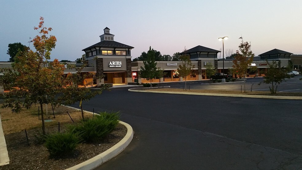 1393 Boardman Canfield Rd, Boardman, OH à louer - Photo du bâtiment - Image 3 de 3