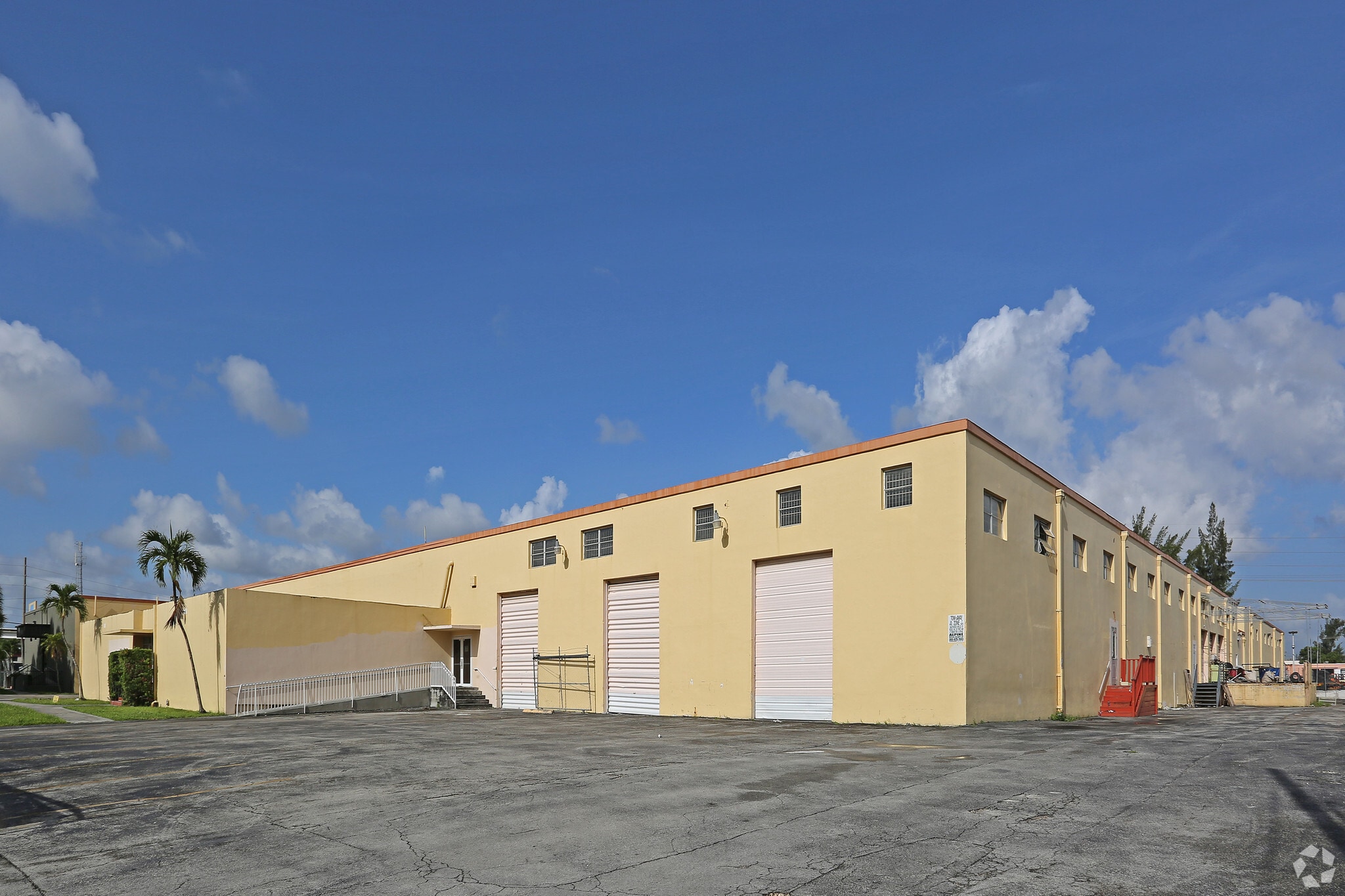 7600-7660 NW 69th Ave, Medley, FL for lease Building Photo- Image 1 of 6
