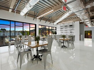 Plus de détails pour 2-10 Maverick Sq, Boston, MA - Bureau/Commerce de détail à louer