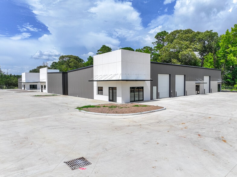 8874 West Ln, Magnolia, TX for sale - Building Photo - Image 1 of 16