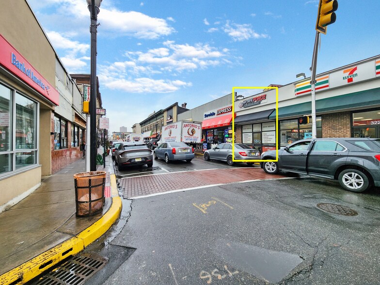 3229-3231 Bergenline Ave, Union City, NJ à louer - Photo du bâtiment - Image 3 de 3
