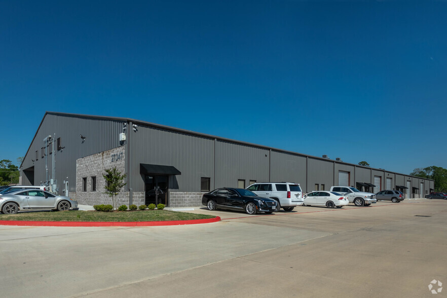 27335 W Hardy Rd, Spring, TX for lease - Building Photo - Image 3 of 5