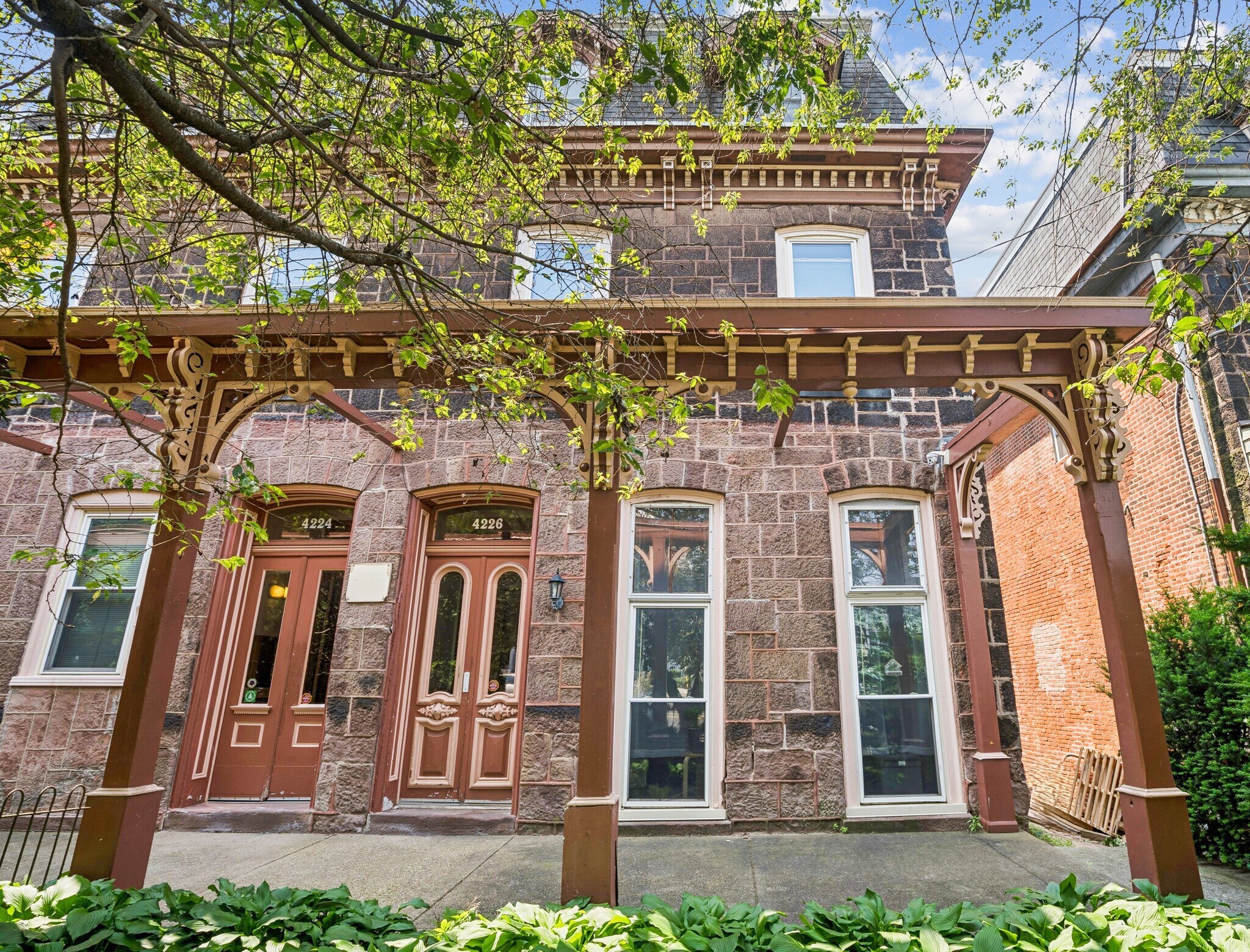 28 TOTAL UNITS | UNIVERSITY CITY portfolio of 3 properties for sale on LoopNet.ca Building Photo- Image 1 of 4