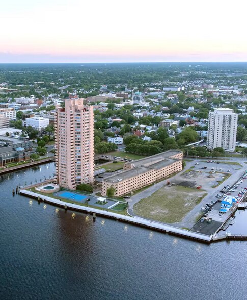 8 Crawford Pky, Portsmouth, VA à vendre - Aérien - Image 2 de 3