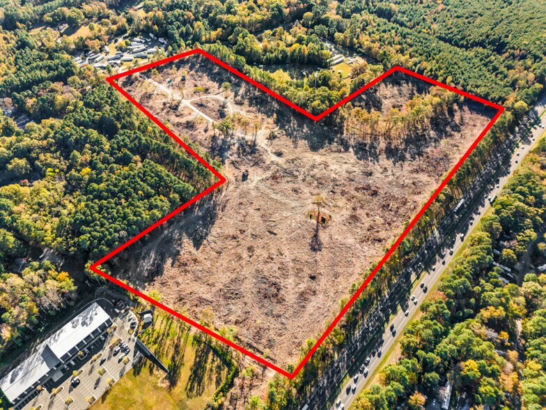 3314 Eno Home Park, Durham, NC à vendre - Photo du bâtiment - Image 3 de 16