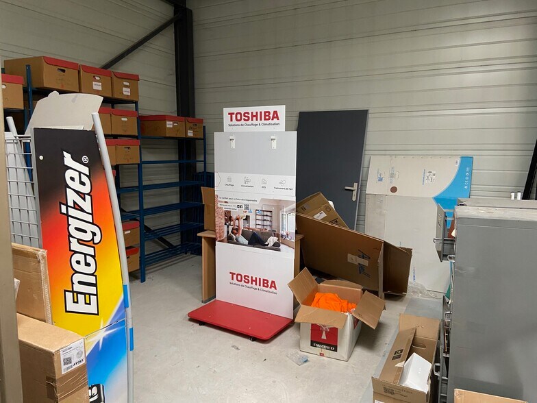1 Avenue B Cité Berliet, Saint-Priest for lease - Building Photo - Image 3 of 7
