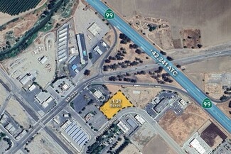 Plus de détails pour 301 Prosperity Blvd, Chowchilla, CA - Terrain à louer