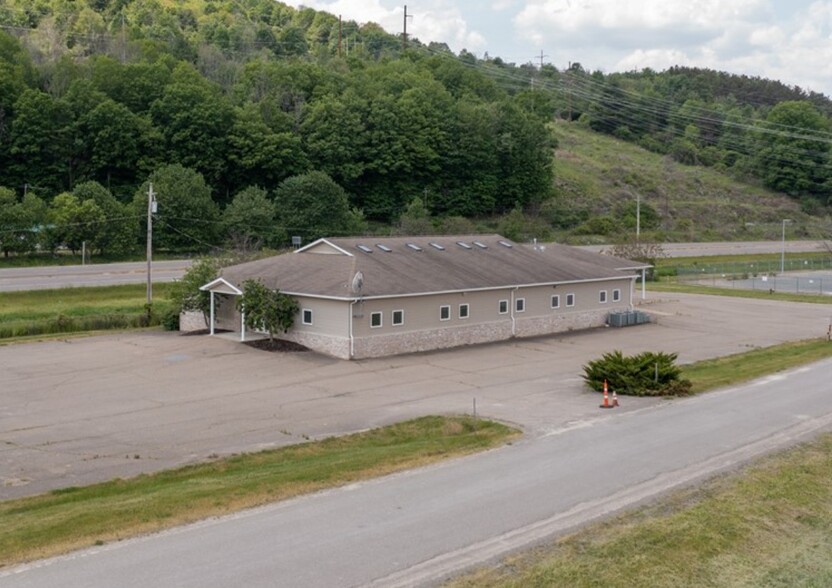 6251 County Route 64, Hornell, NY à vendre - Photo du bâtiment - Image 1 de 1