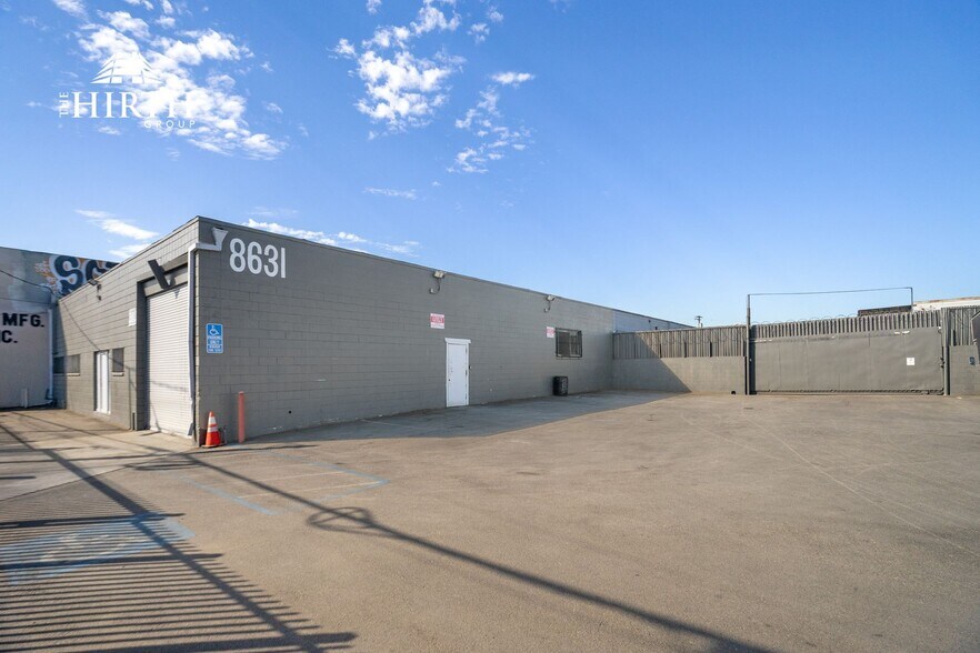 8625 Avalon Blvd, Los Angeles, CA à vendre - Photo du bâtiment - Image 3 de 17