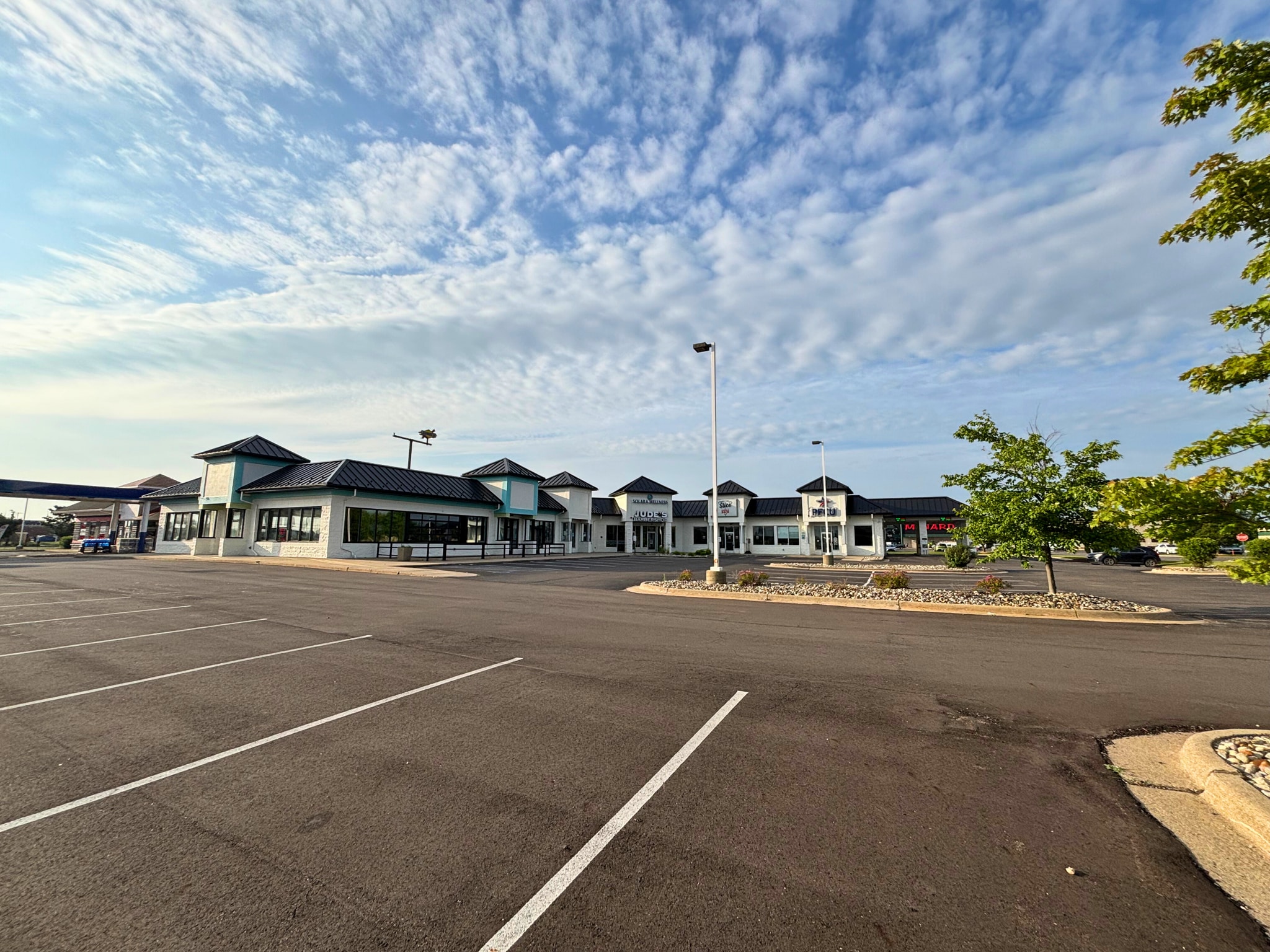 644 Migaldi Ln, Lansing, MI for lease Building Photo- Image 1 of 4