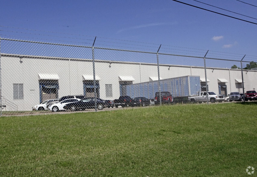 4550 Quality Dr, Memphis, TN for lease - Building Photo - Image 3 of 6