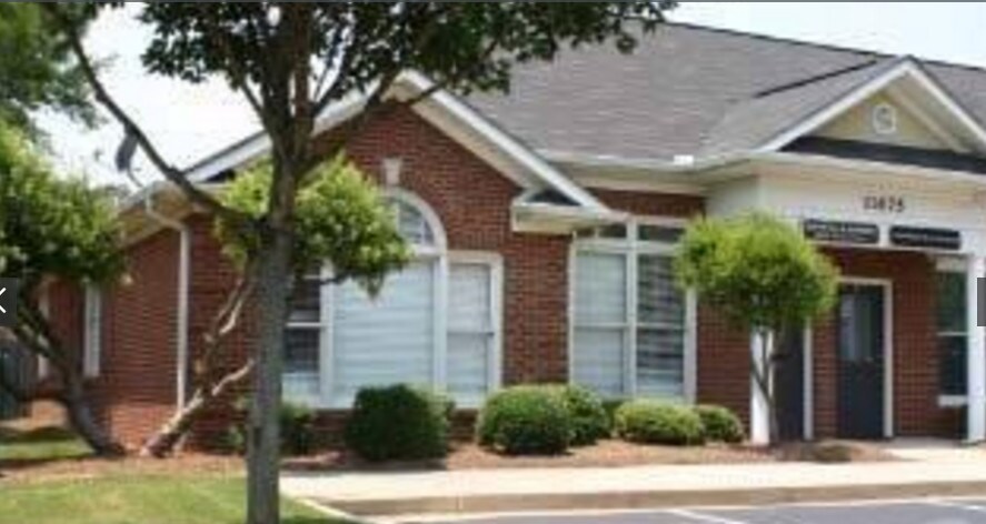 11675 Century Dr, Alpharetta, GA for lease - Building Photo - Image 3 of 9