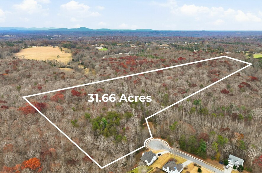 4765 Warwick Dr, Gainesville, GA à vendre - Aérien - Image 1 de 11