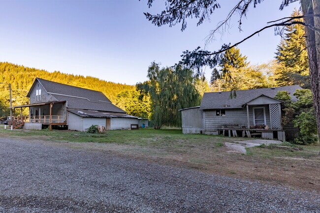 Plus de détails pour 11 Elk City rd, Toledo, OR - Spécialité à vendre