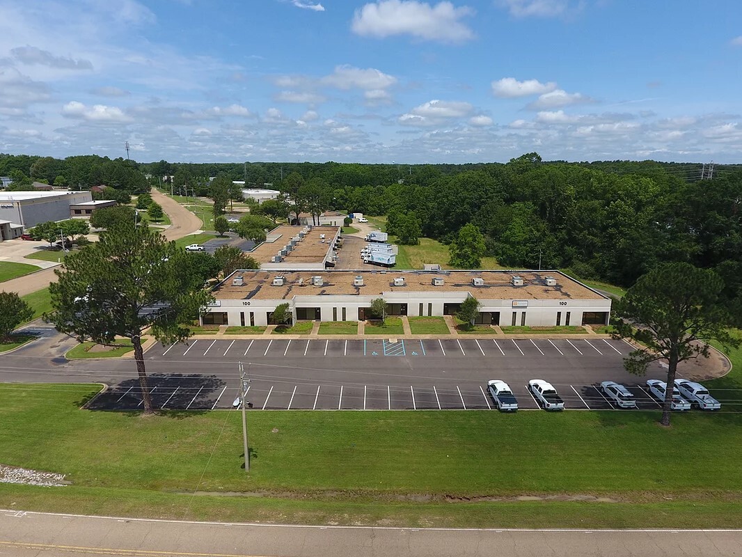 100 - 104 Business Park Dr, Ridgeland, MS for lease Primary Photo- Image 1 of 28