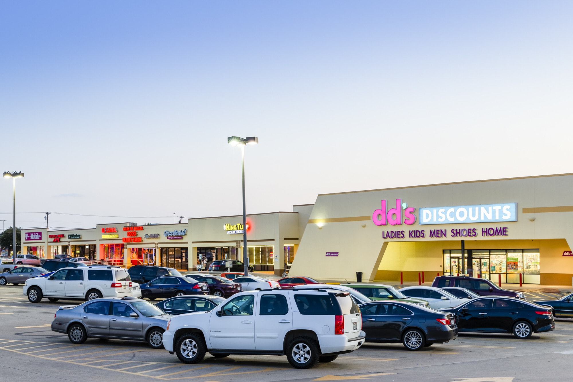 1403-1437 N Belt Line Rd, Irving, TX for lease Building Photo- Image 1 of 19