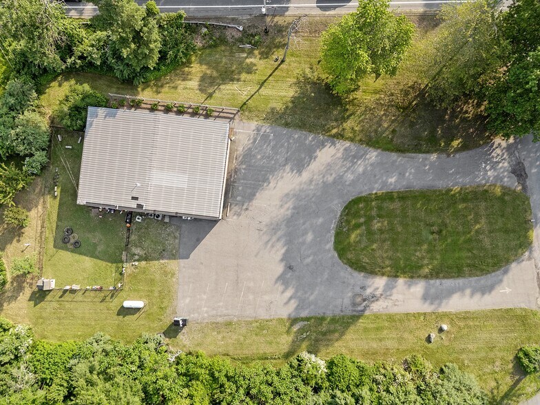 1 Beverly Dr, Sterling, MA à vendre - Photo du bâtiment - Image 3 de 34