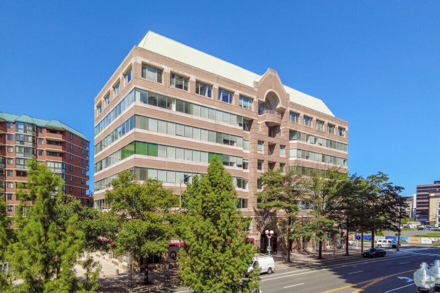 4001 N Fairfax Dr, Arlington, VA for lease - Building Photo - Image 1 of 7