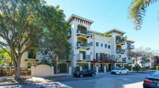 Plus de détails pour 300 Majorca Ave, Coral Gables, FL - Multi-résidentiel à vendre