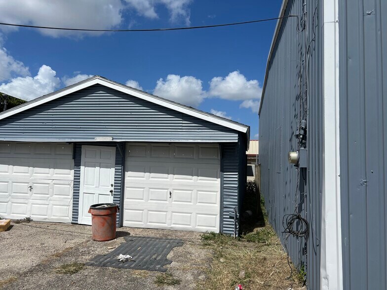 302 Charlton St, Galena Park, TX à vendre - Photo du bâtiment - Image 2 de 8