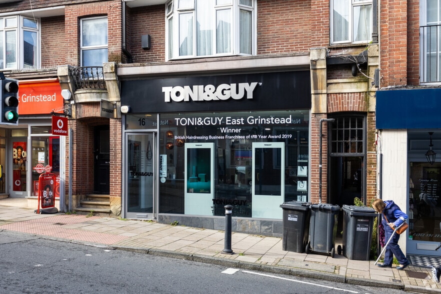 14-16 London Rd, East Grinstead for sale - Building Photo - Image 3 of 10