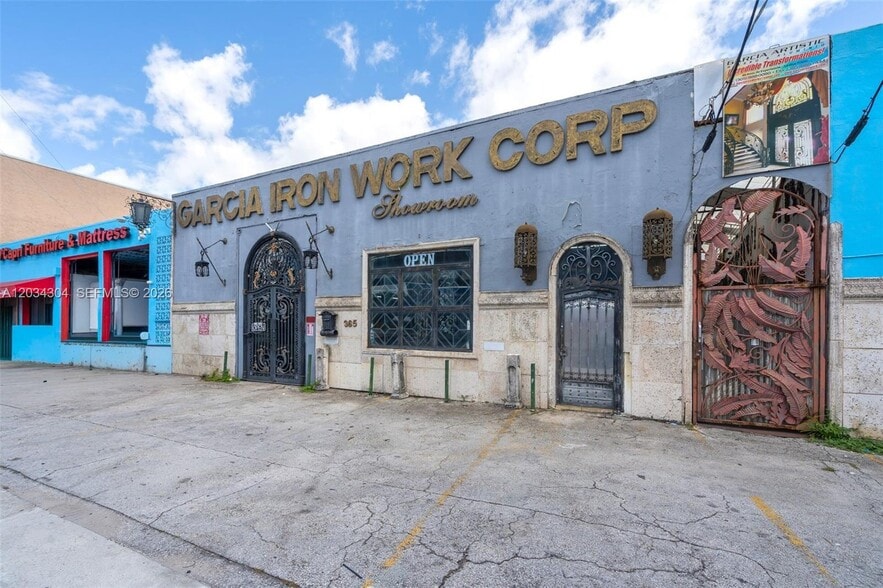 341 W 21st St, Hialeah, FL for lease - Building Photo - Image 2 of 11