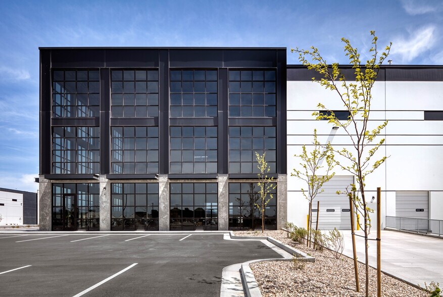 6320 W 300 S, Salt Lake City, UT à louer - Photo du bâtiment - Image 3 de 6