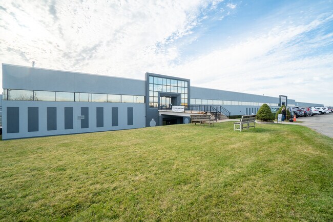 Plus de détails pour 1200 Lebanon Rd, West Mifflin, PA - Plusieurs types d'espaces à louer